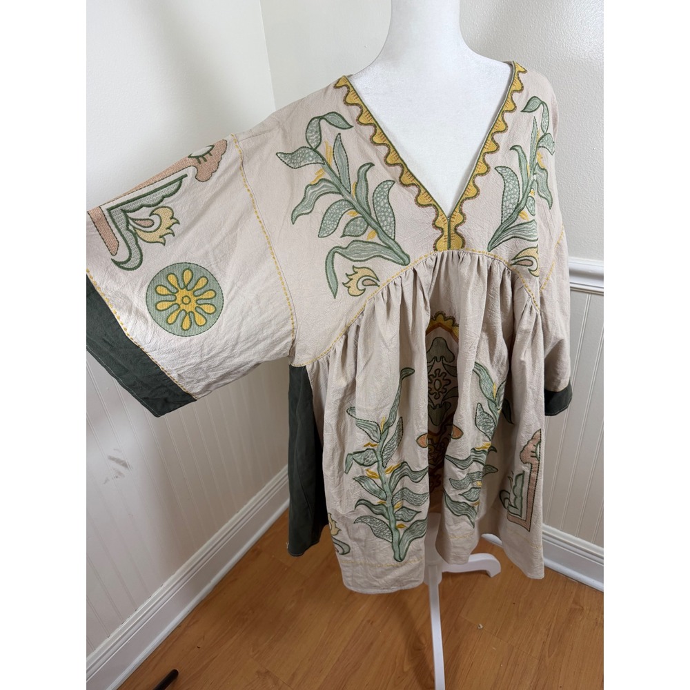 Sunday Up Embroidered Boho Babydoll Tunic Top Womens Large Beige Floral Kimono